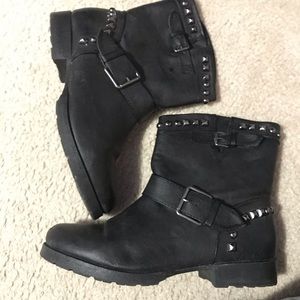 JUSTFAB BOOTIES “JUDE” in black ✨✨